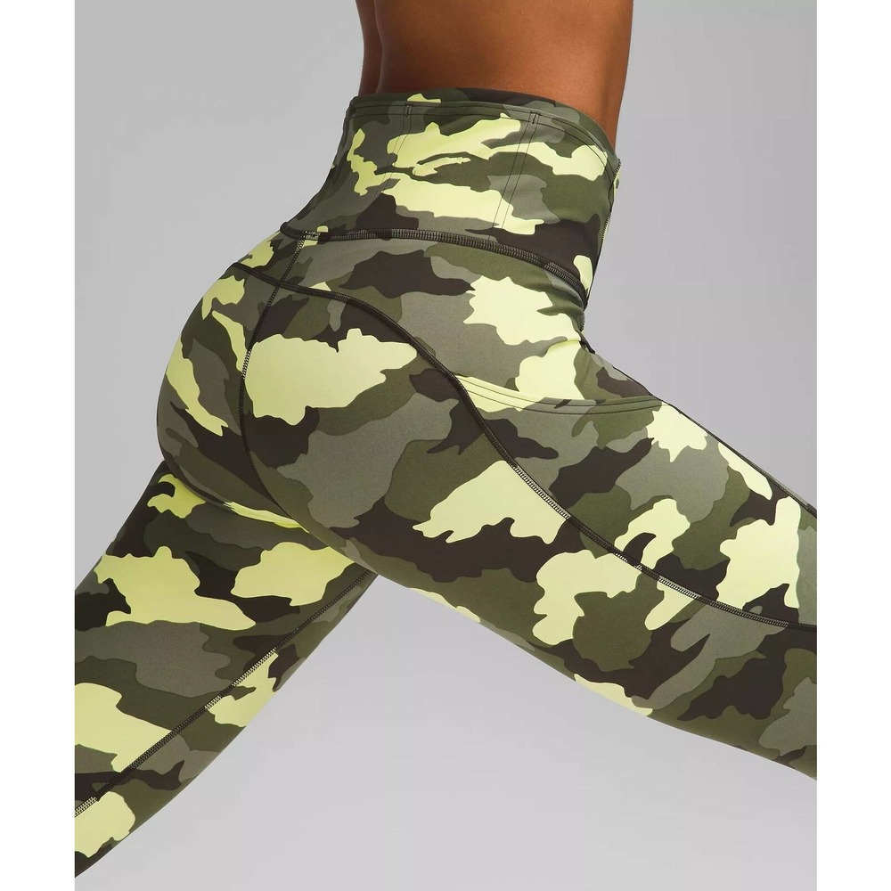Lululemon Women's Fast Free High Rise Cropped 25" Tight Legging Pants in Camo - Picture 5 of 5